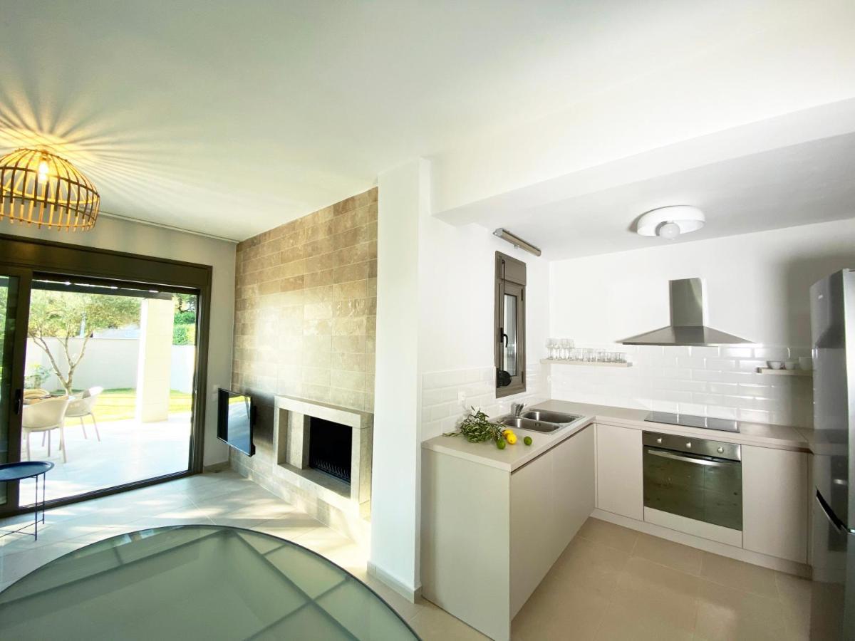 Niovi Villas ニキティ エクステリア 写真